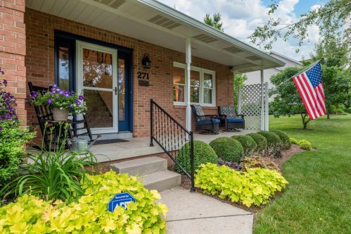 271 Hillgail Rd, Pataskala, OH 43062-8536