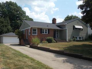 729 Woodland Ave, Wadsworth, OH 44281-1967