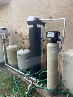 4102 30 St, Lehigh Acres FL 33976-3827 exterior