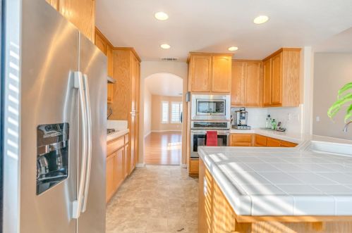 679 Apricot Ct, Los Banos CA  93635-9691 exterior