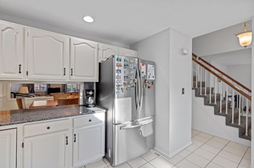 17 Atherton Ln, Amherst NH  03031-3064 exterior