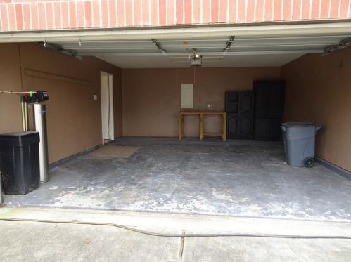 9812 Expedition Trl, Conroe TX  77385-7914 exterior