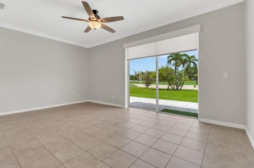 2042 Morning Sun Ln, Naples FL 34119-3323 exterior