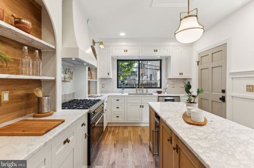 743 22nd St, Philadelphia, PA 19130-0027