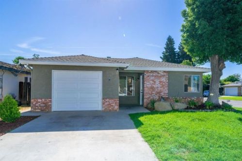 4326 Ellendale Ave, Fresno, CA 93722-9157