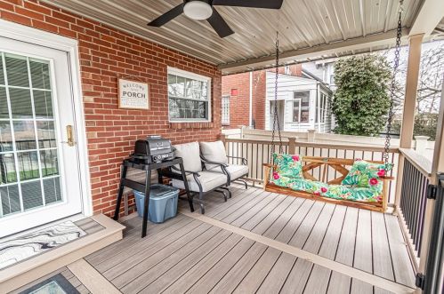 453 Riverview Dr, New Kensington PA  15068-5936 exterior