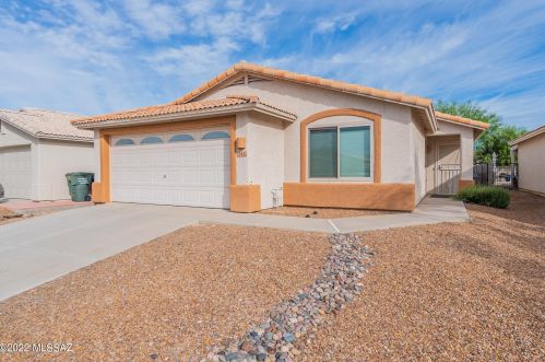 9237 Corte Arroyo Antiguo, Tucson, AZ 85710-8079