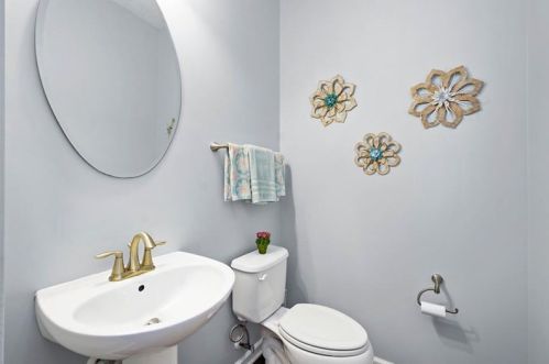 403 Maple Ridge Dr, Canonsburg PA  15317-7306 exterior