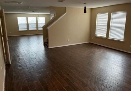 2435 Castle Pines Dr, Burleson TX  76028-7899 exterior