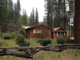9275 Valley Rd, Almanor, CA 95947-9627