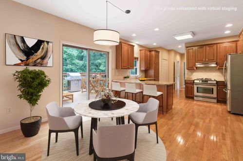 781 Zermatt Dr, Hummelstown PA  17036-9703 exterior