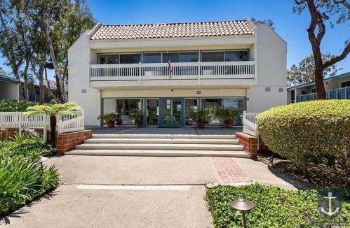820 Camino Real, Redondo Beach CA  90277-4374 exterior