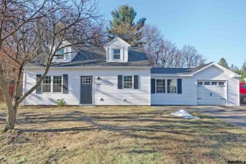1047 Outer Dr, Schenectady, NY 12303-4216