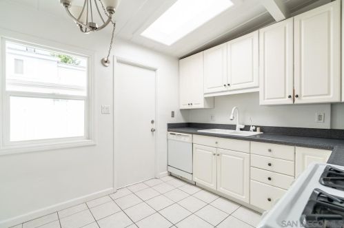 4217 Gresham St, San Diego CA  92109-5342 exterior