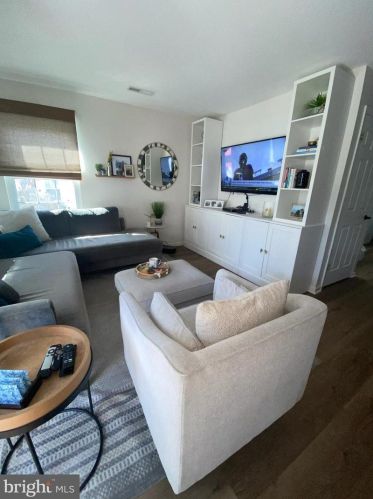 22 Van Horn Pl, Southampton PA  18966-2667 exterior