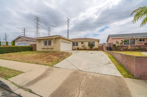 24226 Seagrove Ave, Long Beach, CA 90745-6117