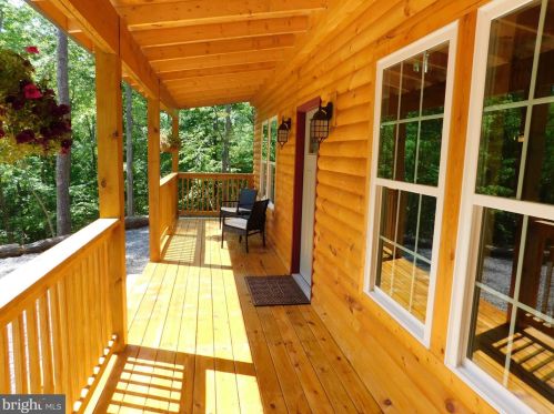5477 High Knob Rd, Purgitsville, WV 26845