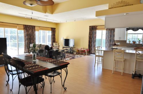 393 Kelsey Park Dr, West Palm Beach, FL 33410-4505