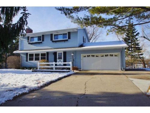 1038 Arbogast St, Saint Paul, MN 55126-8109