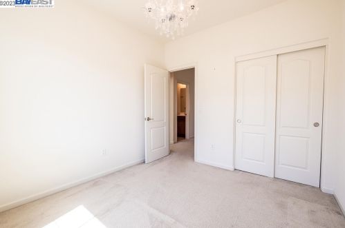 6790 Mariposa Ln, Pleasanton CA 94568-4214 exterior