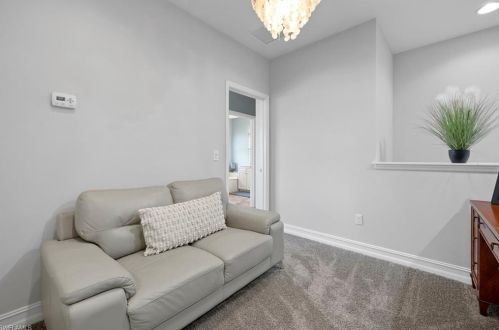 7698 Bristol Cir, Naples FL  34120-0697 exterior