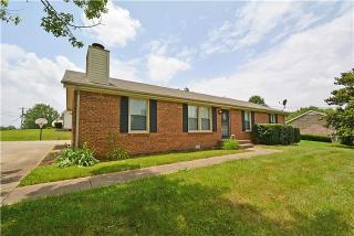 1599 Baynesview Dr, Clarksville, TN 37043-1722