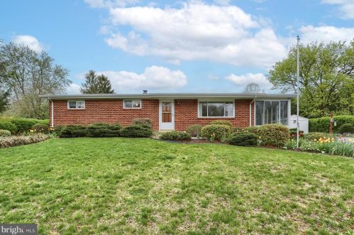 6684 Blue Ridge Ave, Harrisburg, PA 17112-2705