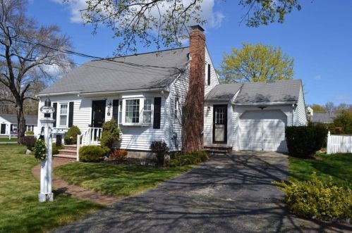 72 Gay St, Norwood, MA 02062-4779