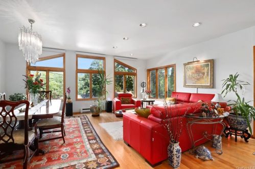 44 Chippewa Rd, Tompkins Corners NY  10579-1506 exterior