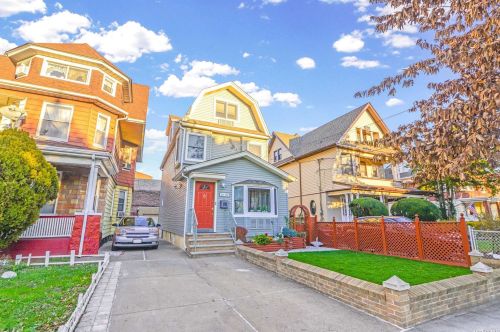 86-05 115th St, Jamaica, NY 11418-1303