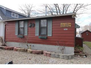 7661 Rock Lake Shore Dr, Akron, IN 46910-9617