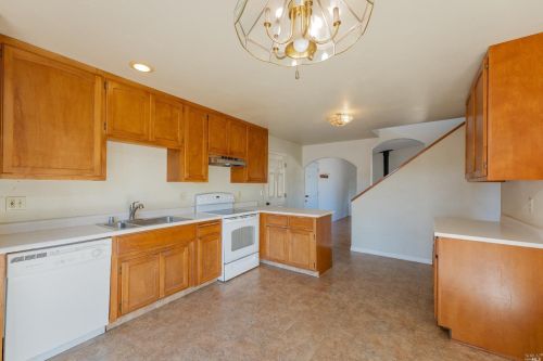 27841 Poppy Dr, Willits CA  95490-9060 exterior