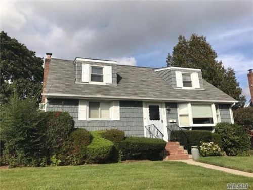 4063 Wicks Ave, Seaford, NY 11783-1439