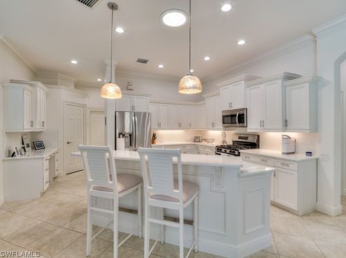 7661 Mulberry Ln, Naples FL  34114-9440 exterior