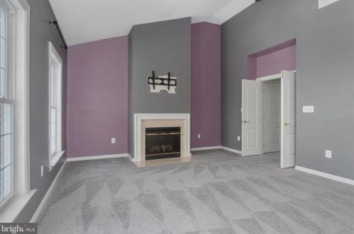 22476 Dinah Pl, Leesburg VA 20175-4808 exterior