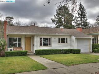 311 Marlow Dr, Oakland, CA 94605-5823