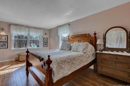 40 Carli Blvd, Colchester CT  06415-1867 exterior