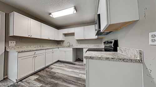 6385 Baker Cir, Cocoa FL 32927-3140 exterior