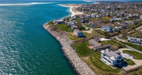 80 Quasson Rd, Chatham, MA 02633-2432