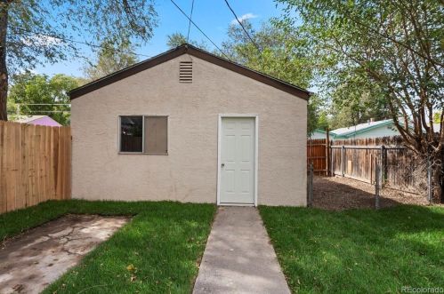 923 Bragdon Ave, Pueblo CO 81004-2421 exterior