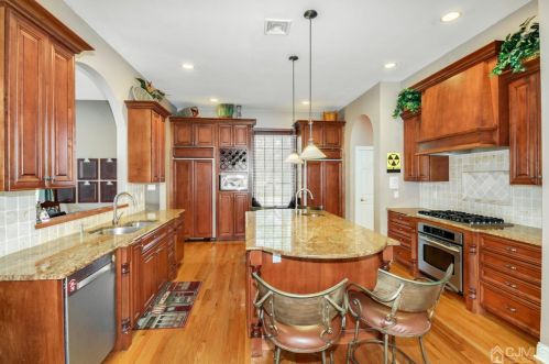 2 Winchester Dr, East Brunswick NJ  08816-3385 exterior