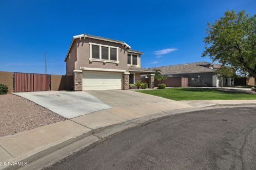 1937 Roanoke St, Gilbert, AZ 85295-9008