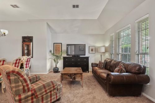1424 Suzanne Dr, Allen TX  75002-5881 exterior