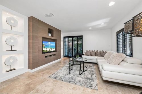 799 Broad Ave, Naples, FL 34102-7325
