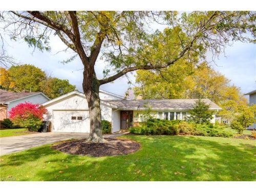 5387 Mdw Wood Blvd, Cleveland OH  44124-3706 exterior
