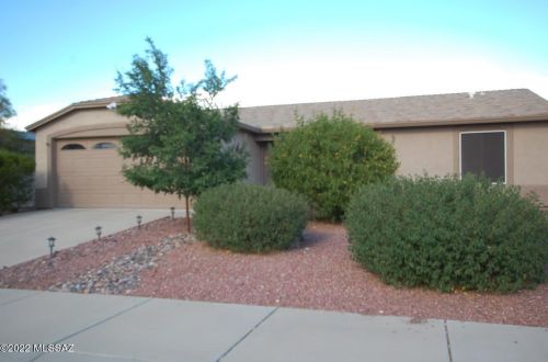 8672 Silver Moon Way, Tucson, AZ 85743-5406