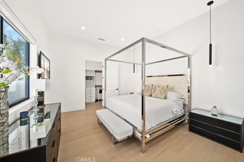 18852 Canyon Crest Dr, Orange CA 92861-2806 exterior