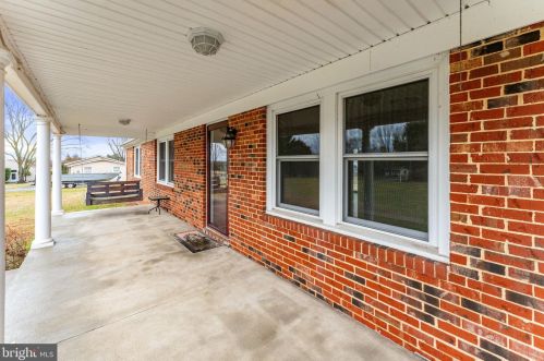 12714 Aden Rd, Nokesville VA  20181-2712 exterior