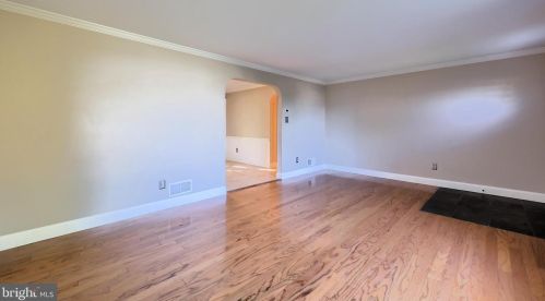 1898 Manor Ridge Dr, Lancaster PA  17603-4447 exterior