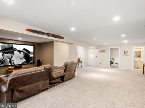 1352 Stoney Riv Dr, Prospectville PA 19002-1168 exterior